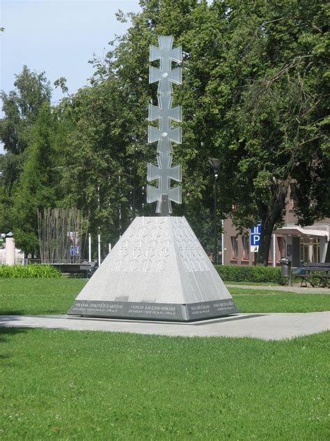 Paminklas partizanams