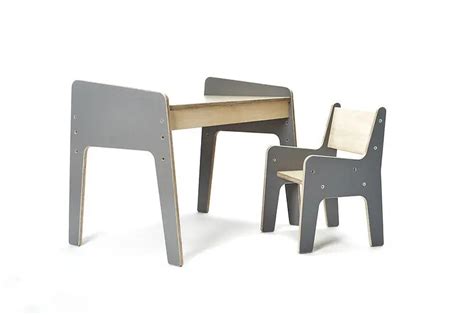 ergonomiškas vaikiškas staliukas