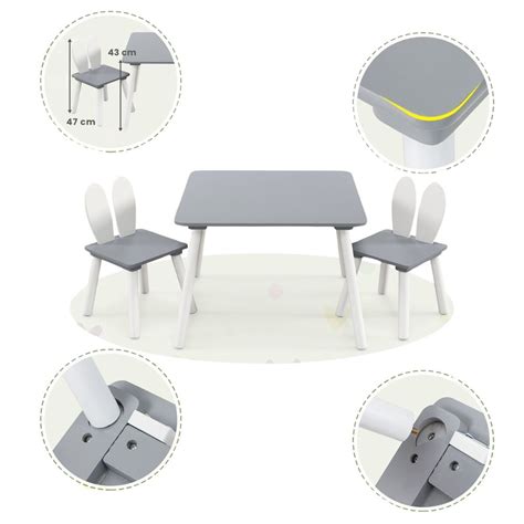 vaikiškas staliukas su gyvūnėlių formos atlošais