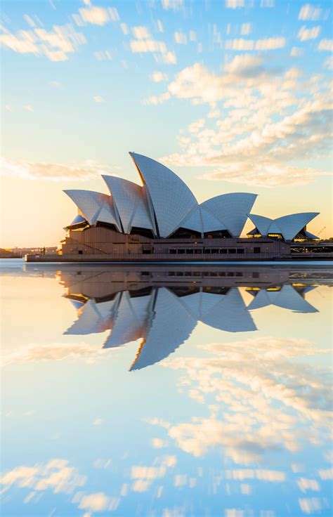 Australijos paplūdimys audros metu