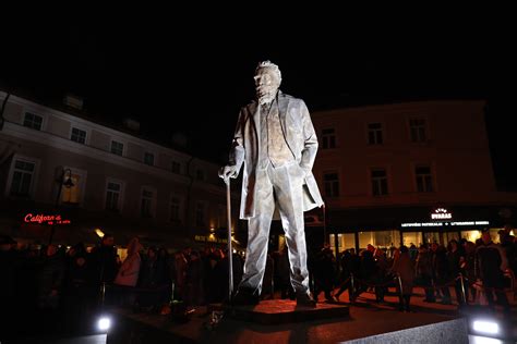 Paminklas Jonui Basanavičiui Vilniuje