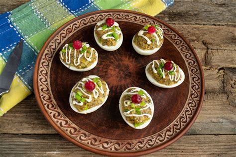 Virtų kiaušinių puselės su įdaru