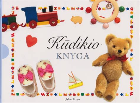 Kūdikio knyga su įspaustais delniukais ir pėdutėmis