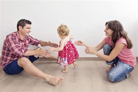 vaiko pirmieji žingsniai