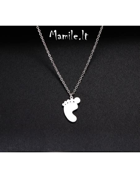 kūdikio pėdutė su batuku