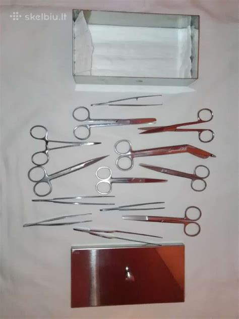 Medicininiai instrumentai ir vaistų pakuotės