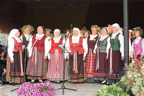 Lietuvių liaudies šventė