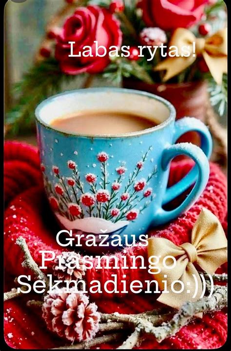 senjorų grupė bendrauja