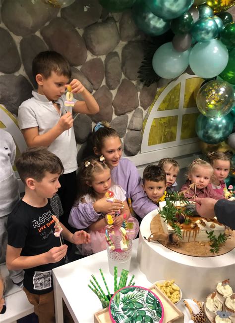 Vaikų gimtadienio šventė žaidimų kambaryje