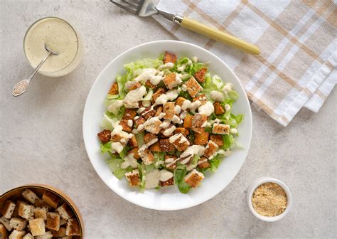 Paruošti krutonai Cezario salotoms