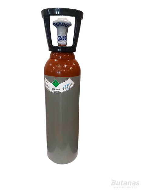 Helio pripildytas balionas, skrendantis ore