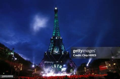 Jean-Michel Jarre concert with fireworks over the Eiffel Tower