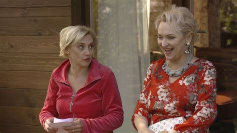 Moterys su cheminiu sušukavimu