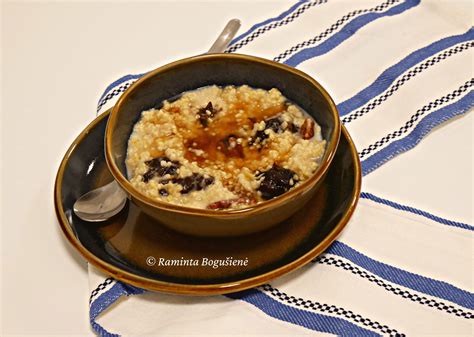 sorų kruopų košė su vaisiais