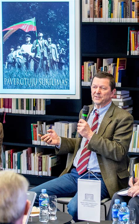 Leninas ir jo delegacija pasirašant taikos sutartį