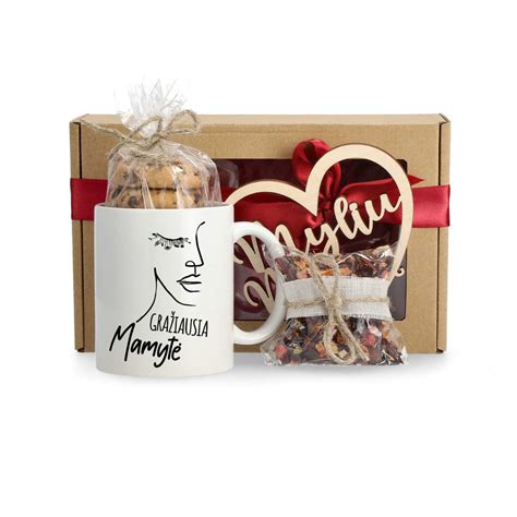 Namuose gamintas dovanų rinkinys mamai