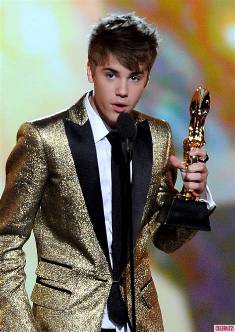 Justin Bieber Billboard Awards 2011 performance