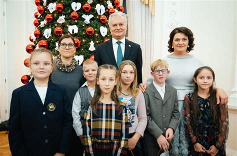 Vaikai, linksminasi laisvės šventėje