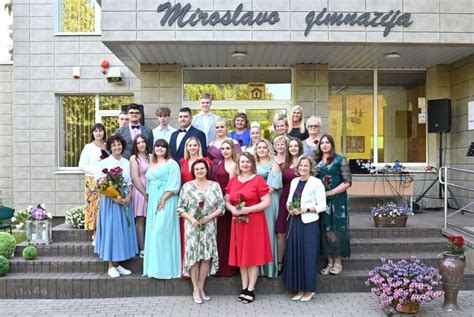 Miroslavo gimnazijos pastatas