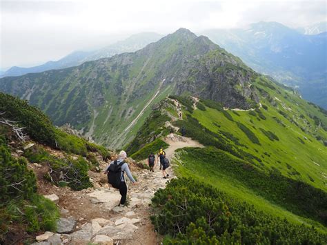 Aukštųjų Tatrų viršūnės virš debesų