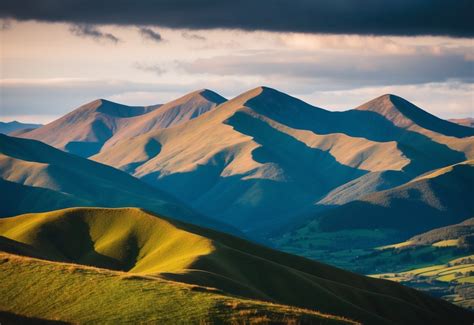 Žaliuojančios kalnų slėnių trasos