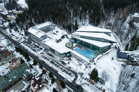 Vaikai žaidžia vandens parke „Termy Zakopiańskie”