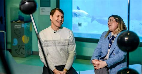 Jaunas Petras Kazlauskas grojantis trimitu