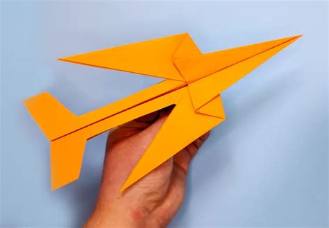 Origami lėktuvas