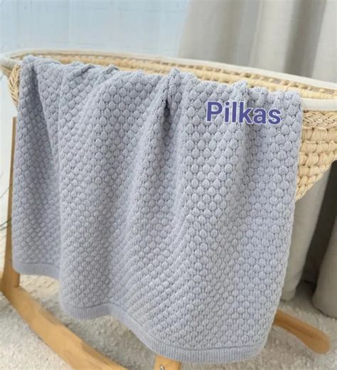 Kūdikio pledukas iš švelnių siūlų