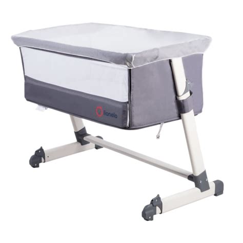 Kūdikio lopšys šalia tėvų lovos