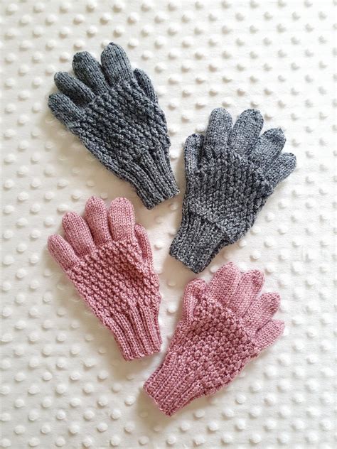 įvairių tipų vaikiškos pirštinės