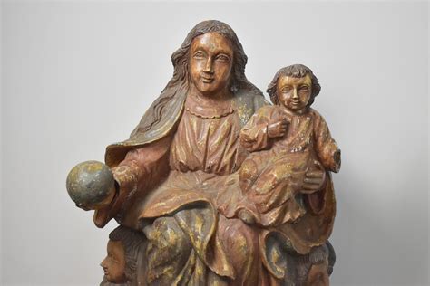 motina su kūdikiu vizito pas gydytoją metu