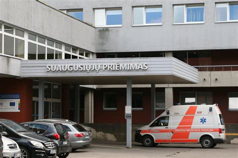 šeima su kūdikiu ligoninėje