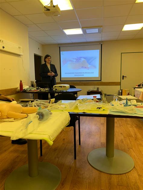 Mažeikių ligoninės Akušerijos-ginekologijos ir neonatologijos skyriaus palatos interjeras