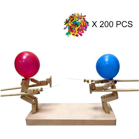 žaidimas su balionu ir smulkiais žaisliukais