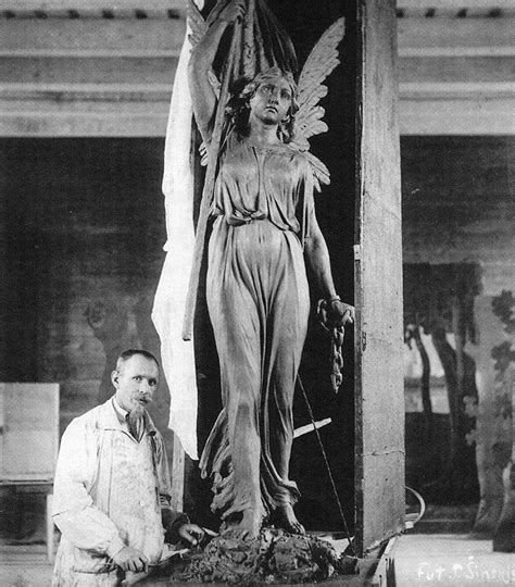 Senovinis Merkurijaus statulos