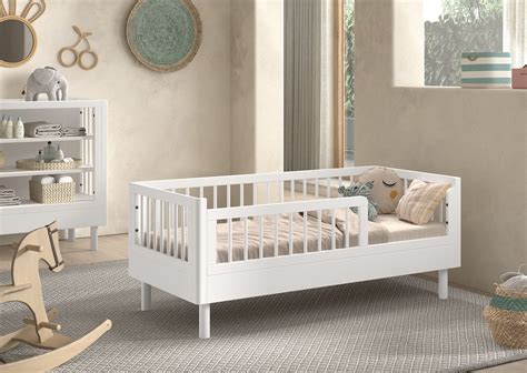 Vaikiškos lovytės su apsaugine sienele