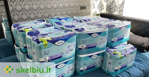 Žmogus, naudojantis higienines sauskelnes