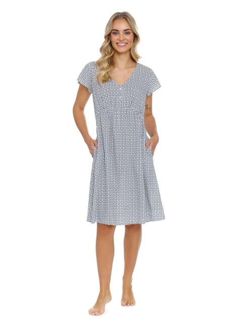 įvairių spalvų ir raštų nėščiosios naktiniai