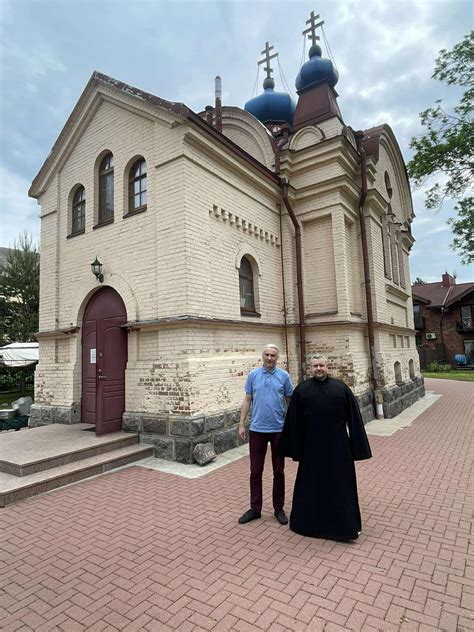 Vaizdingas paveikslas, simbolizuojantis bendruomenę ir bendradarbiavimą.