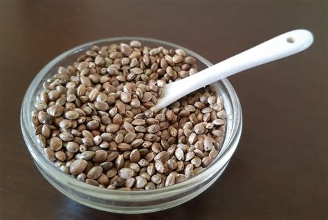 Schema apie polinesočiųjų riebalų rūgščių naudą