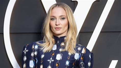 Schematinis grafas, vaizduojantis 