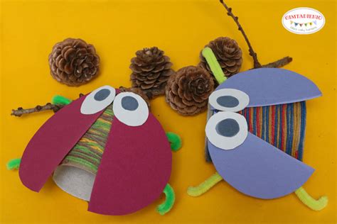 Vaikų darbeliai su kaštonais ir plastilinu