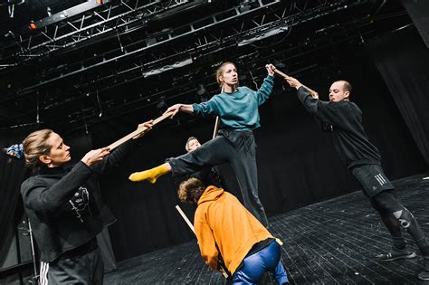 teatro aktoriai repetuoja