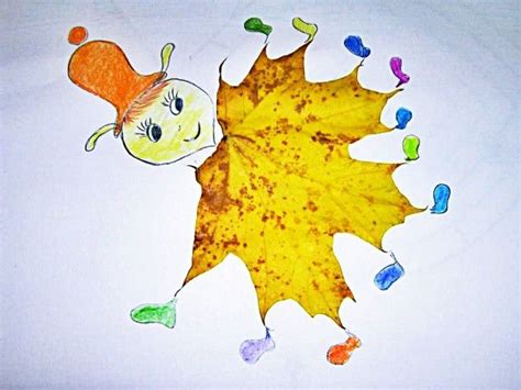 Vaikai daro Velykinius darbelius