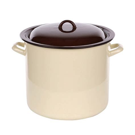 didelis puodas ant kaitlentės