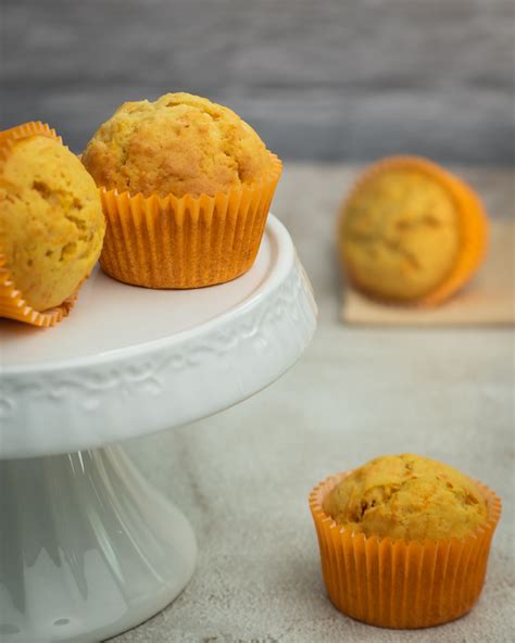 morkų keksiukai su kremu