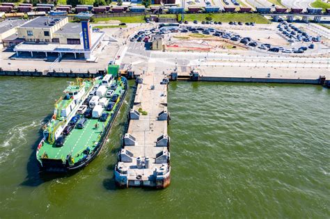 Keltas tarp Klaipėdos ir Smiltynės