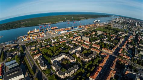 Klaipėdos panorama su uostu